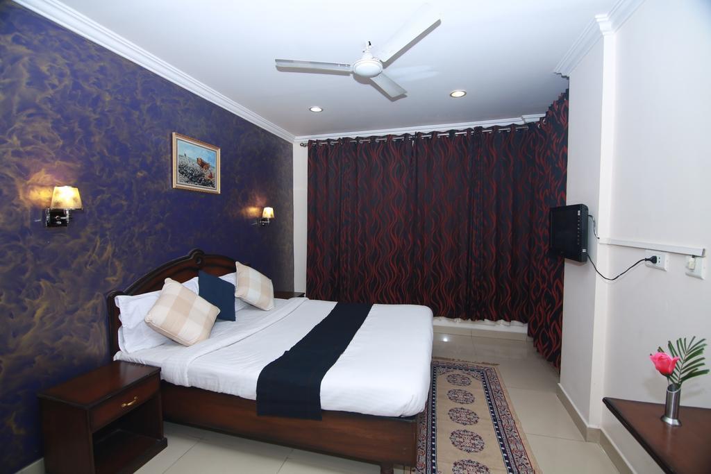 Hotel Mintflower Sultan Bathery Chambre photo